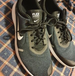 Nike Flex experience 8 size 10.5